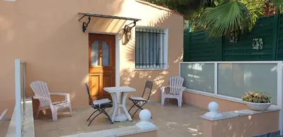 Balcon ou terrasse dans l'établissement Très grand studio meublé - Juan les Pins - Logt4