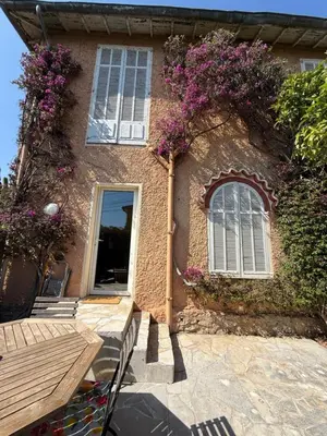 Jardin de l'établissement Maison Antibes