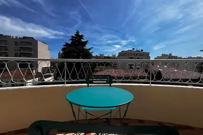 Balcon ou terrasse dans l'établissement Antibes 24 personnes centre ville