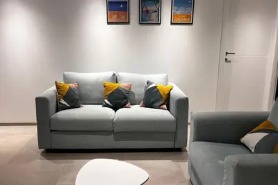 Coin salon dans l'établissement Antibes 24 personnes centre ville