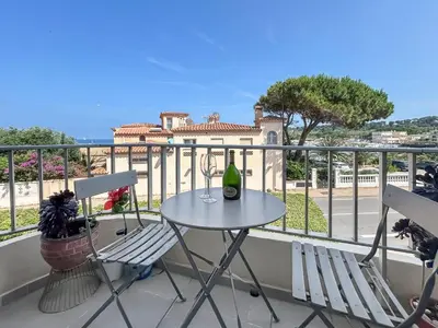Balcon ou terrasse dans l'établissement Studio Cap d Antibes Balcon vue mer