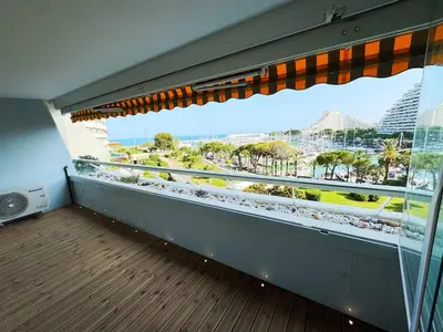 Balcon ou terrasse dans l'établissement #S21 Chic Escape - Sea & Port View - Marina