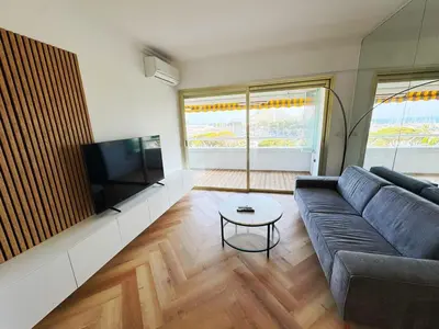 Télévision ou salle de divertissement dans l'établissement #S21 Chic Escape - Sea & Port View - Marina