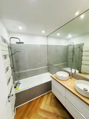 Salle de bains dans l'établissement #S21 Chic Escape - Sea & Port View - Marina