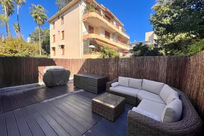 Coin salon dans l'établissement REF 1921 - Cannes - Apartment for rent