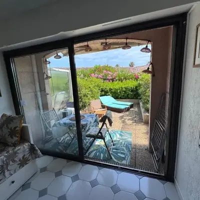 Studio with terrace in the center with AC