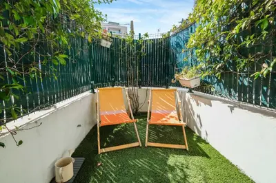 Jardin de l'établissement Apartment with garden near the beach