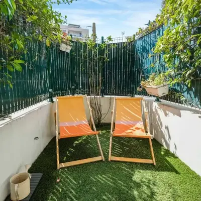 Apartment with garden near the beach
