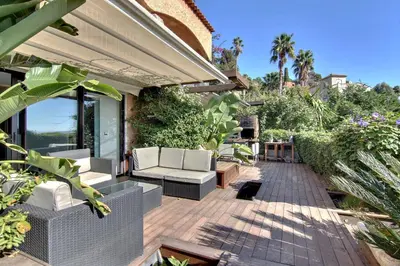Jardin de l'établissement Penthouse de charme