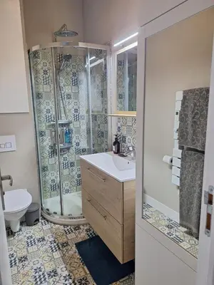 Salle de bains dans l'établissement Au Cœur du Cap d'Antibes pour 2 personnes