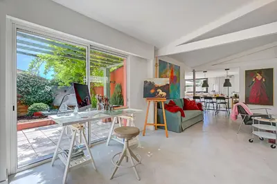 Coin salon dans l'établissement Antibes Loft Retreat - Happy Rentals