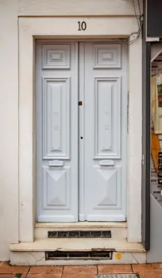 Plan de l'établissement #101-Heart of Vieil Antibes - Place Nationale-High-End Newly Renovated & Furnished Appartment