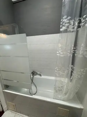 Salle de bains dans l'établissement Beau 2 pièces, art déco, plein centre