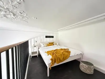 Un ou plusieurs lits dans un hébergement de l'établissement Sea-vue 2 Bedroom apartment in Golfe-Juan close to beach
