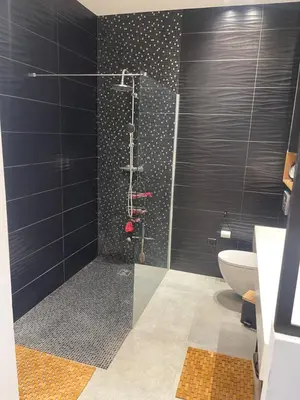 Salle de bains dans l'établissement Apparemment luxueux
