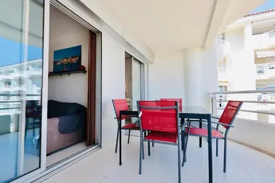 Balcon ou terrasse dans l'établissement Antibes Les Pins - Apt 4 Per - Parc Exflora - Pool