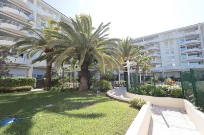 Jardin de l'établissement Antibes Les Pins - Apt 4 Per - Parc Exflora - Pool