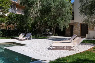 Piscine de l'établissement REF 2177- Exceptional Villa in the Heart of Cannes 5mins from La Croisette ou située à proximité