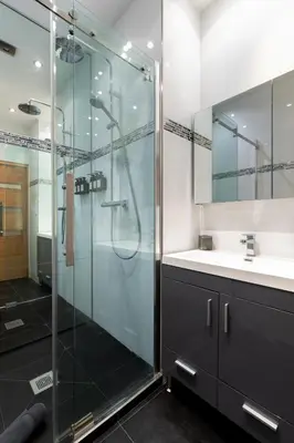 Salle de bains dans l'établissement Le Miramar Apartment Sea View