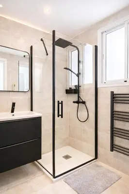 Salle de bains dans l'établissement Juan Signature