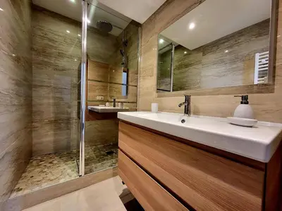 Salle de bains dans l'établissement L'Aiguillon Antibois - Proche Port