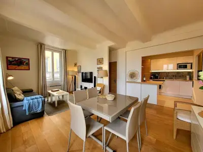 Cuisine ou kitchenette dans l'établissement L'Aiguillon Antibois - Proche Port