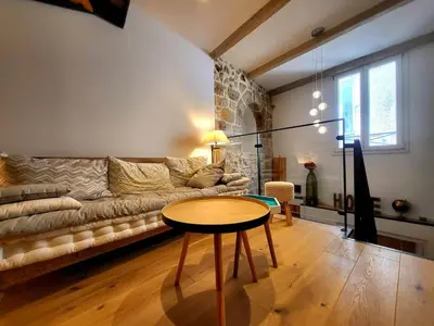 Coin salon dans l'établissement La Cathédrale Azuréenne - dans le vieil Antibes