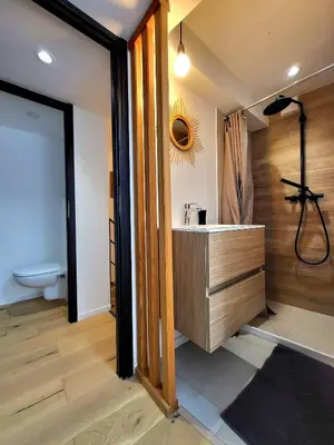 Salle de bains dans l'établissement La Cathédrale Azuréenne - dans le vieil Antibes