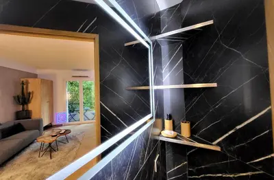 Coin salon dans l'établissement La Brillante d’Antibes - Superbe Studio