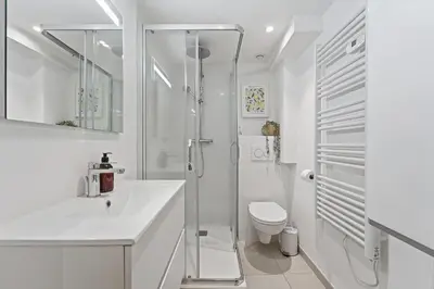Salle de bains dans l'établissement La pompe - Climatisé proche de la plage