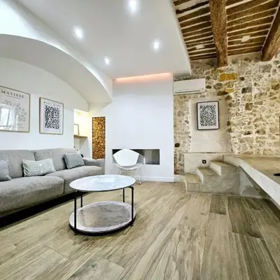 Le Bain Méditerranéen - Joli T2 dans le vieil Antibes