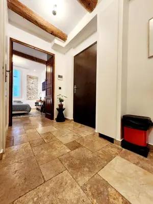 Plan de l'établissement Le Massena Central - Dans le Vieil Antibes