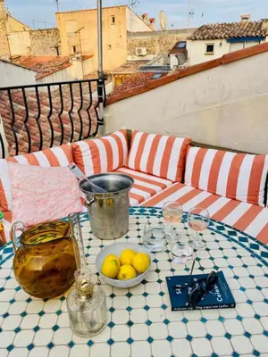 Boissons dans l'établissement Le Karlstrom - Charmante maison au coeur du Viel Antibes