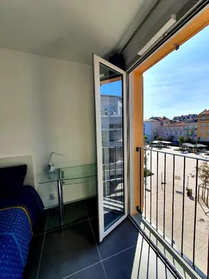 Balcon ou terrasse dans l'établissement Le Marenda - Appartement au coeur d'Antibes