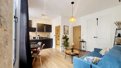 Cuisine ou kitchenette dans l'établissement Le Nimentina - Appartement dans le vieil Antibes