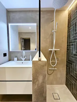 Salle de bains dans l'établissement Le Musti - A l'entrée du Viel Antibes