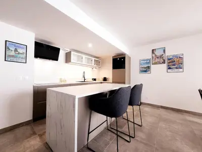 Cuisine ou kitchenette dans l'établissement Le Marend 4 - T3 avec Terrasse