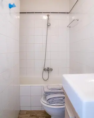 Salle de bains dans l'établissement T2 - Residence avec piscine garage et tennis