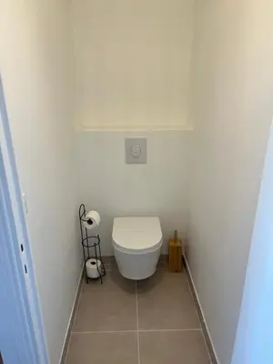Salle de bains dans l'établissement L'Impérial - Appartement 2 pièces proche plages - Juan les Pins