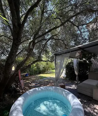 Jardin de l'établissement Villa 5min des plages - piscine et jaccuzi