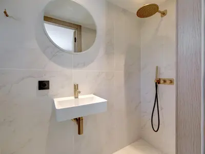 Salle de bains dans l'établissement Immogroom - Amazing Villa with sea view