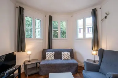 Coin salon dans l'établissement Appartement calme au centre