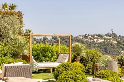 Jardin de l'établissement REF 2176 - Cannes -Villa panoramic sea view