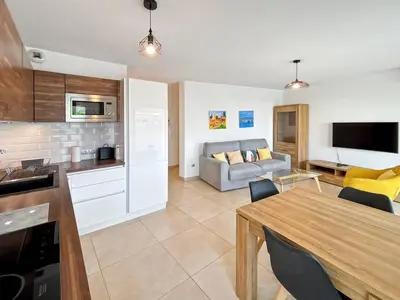 Cuisine ou kitchenette dans l'établissement CAM103 - Beau 2 pièces avec terrasse