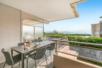 Balcon ou terrasse dans l'établissement Les Jardins D'Ulysse - Happy Rentals