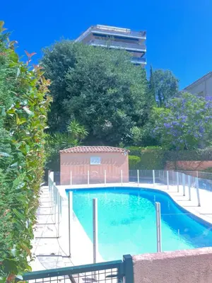 Piscine de l'établissement Prince de Galles ou située à proximité