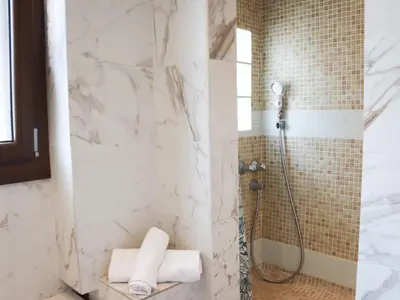 Salle de bains dans l'établissement Apartment les Gemeaux by Interhome