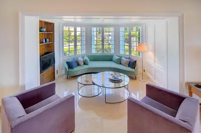 Coin salon dans l'établissement REF 137 - Cap d'Antibes seafront - Villa for rent
