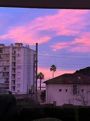 Lever ou coucher de soleil vu de l'appartement ou à proximité