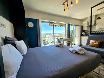 Un ou plusieurs lits dans un hébergement de l'établissement Beachfront - Panoramic View - Balkony - AC